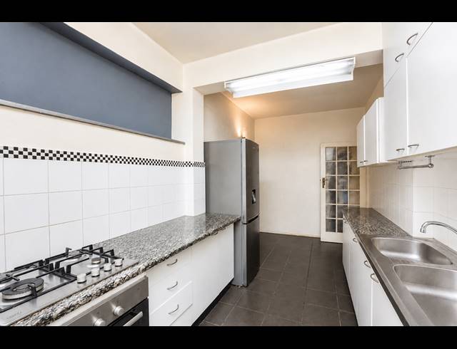 2 BEDROOM APARTMENT FOR SALE IN ESSENWOOD